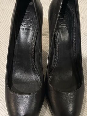 Tory Burch Black Ladies Pumps